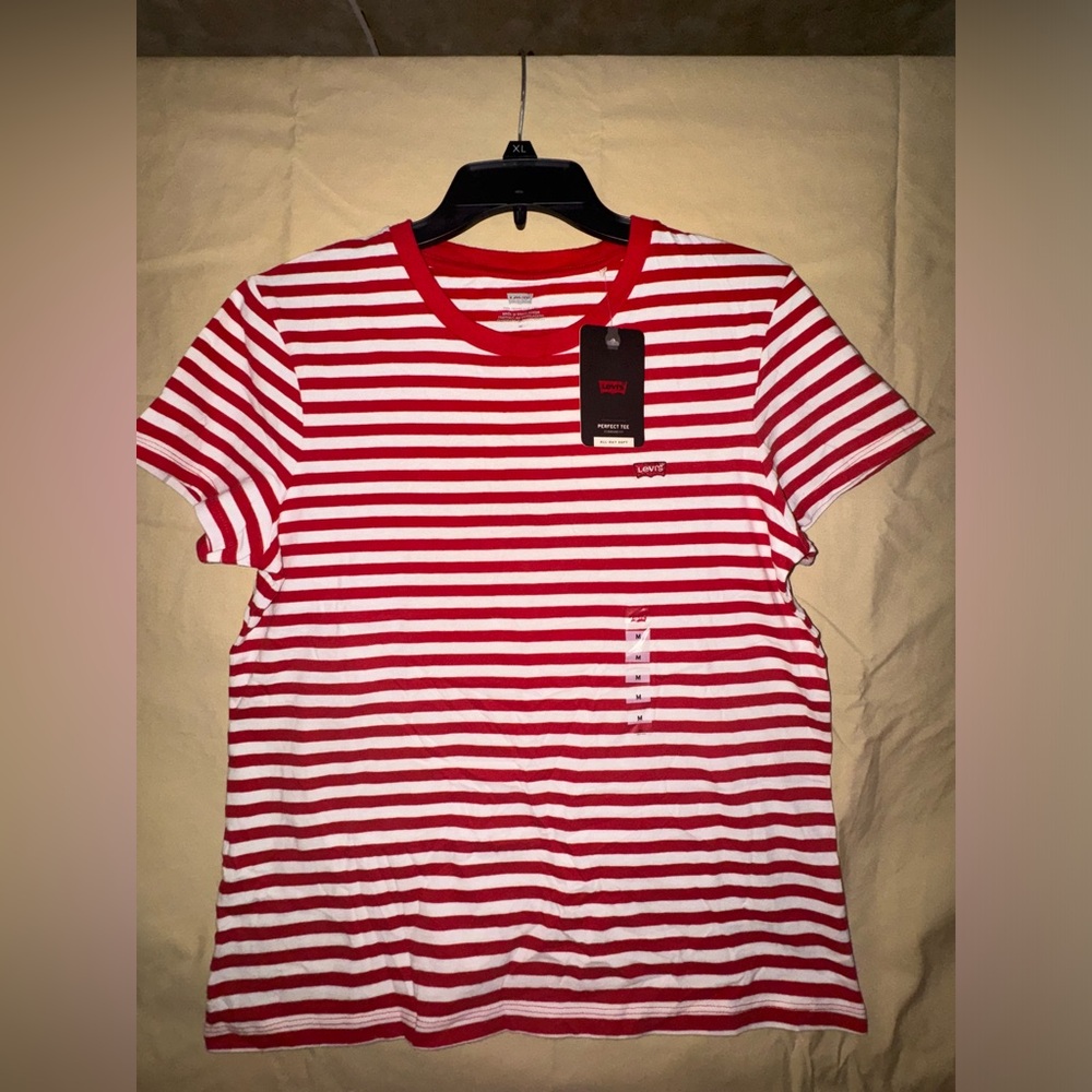 Levis women shirt , color red and white size M brand  new